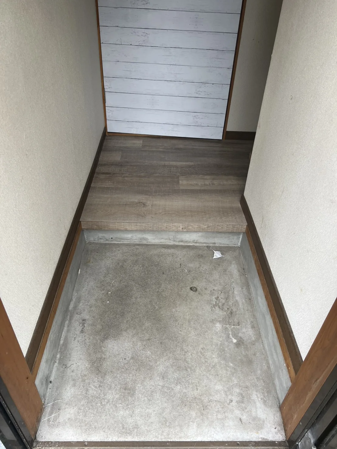 ルーチェ 2号室 玄関